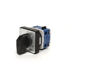 EMAS PSA040KS133S PAKO 3 KADEMELİ ŞALTER 40A (0-3) 60 DERECE